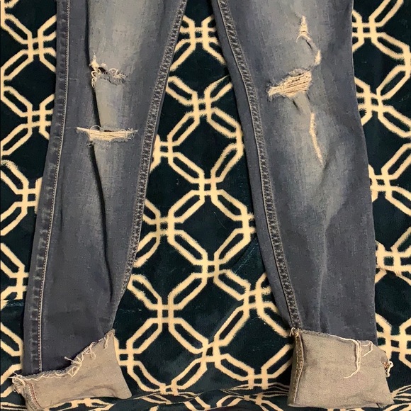 Hollister Mid-Rise Jeans - Picture 2 of 4